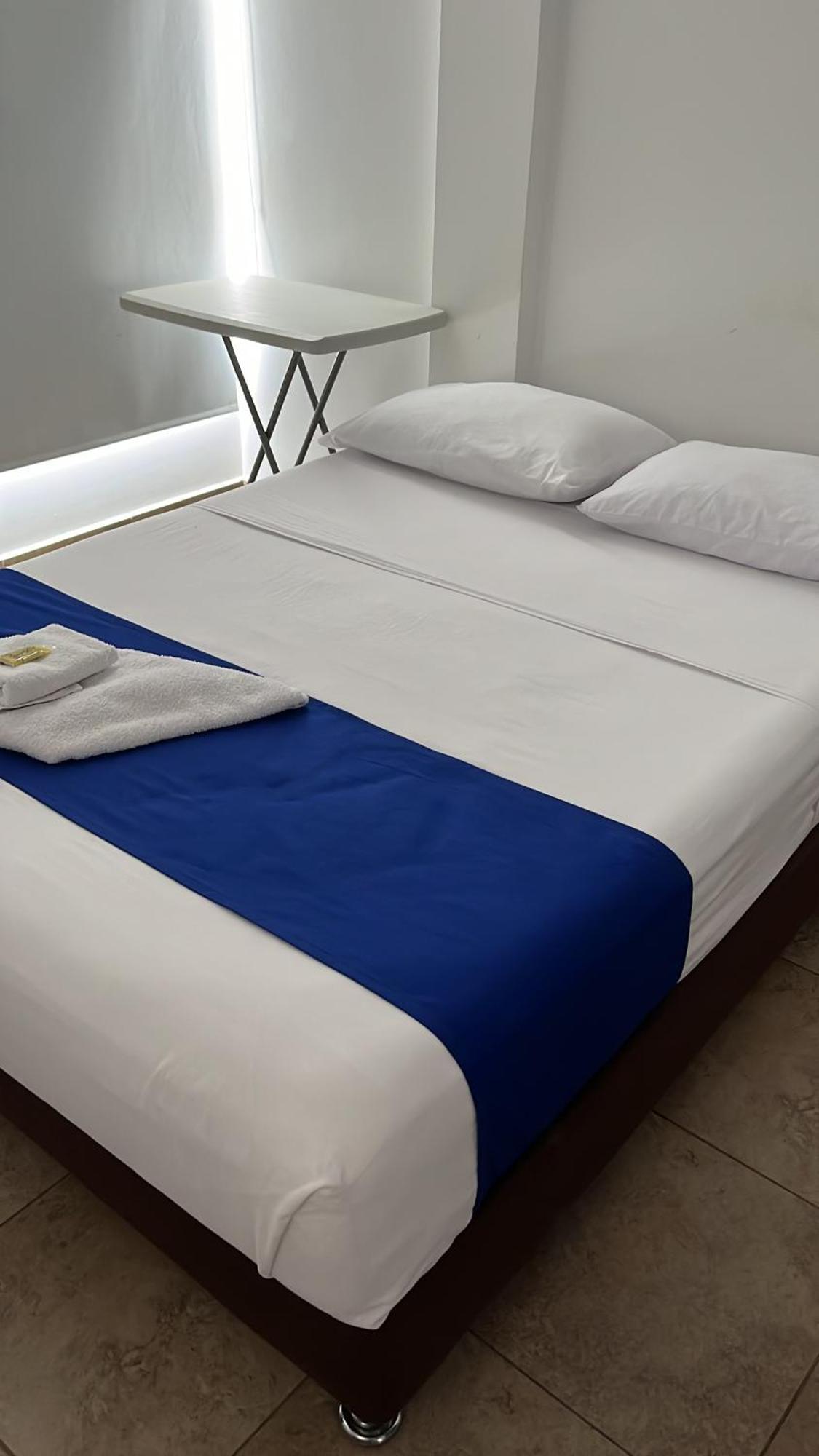 Hotel Puerto Azul Puerto Berrio Luaran gambar